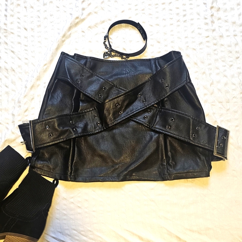 NWOT, Sexy faux leather mini skirt